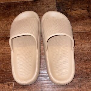 Women’s Khaki Single Band Slides